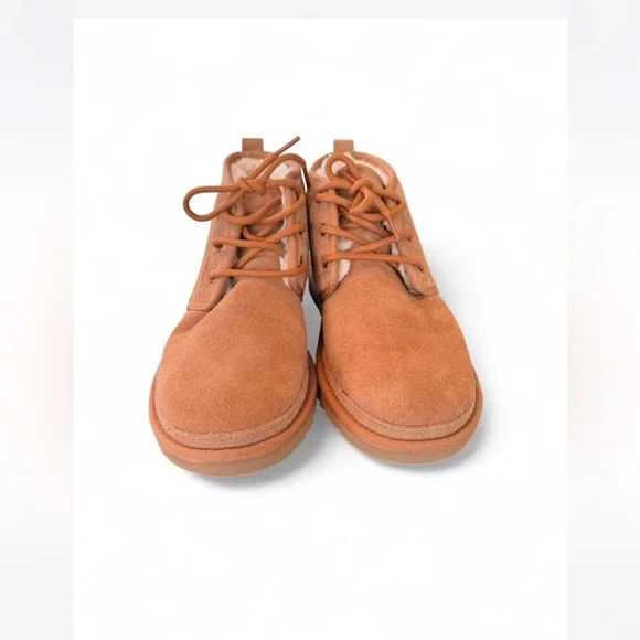 NWOB UGG Neumel Chukka Chesnut Brown Lace-up Boot Women’s Size 9 -1094269 - Picture 2 of 8